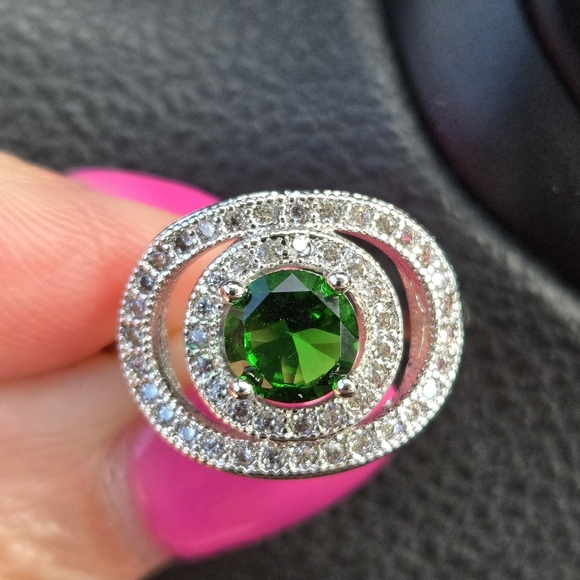 S925 Silver and Green Gemstone Ring Size 5 1/2 - Picture 4 of 8